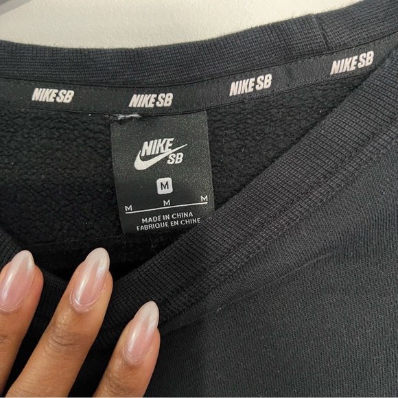 nike crewneck - Picture 3 of 3